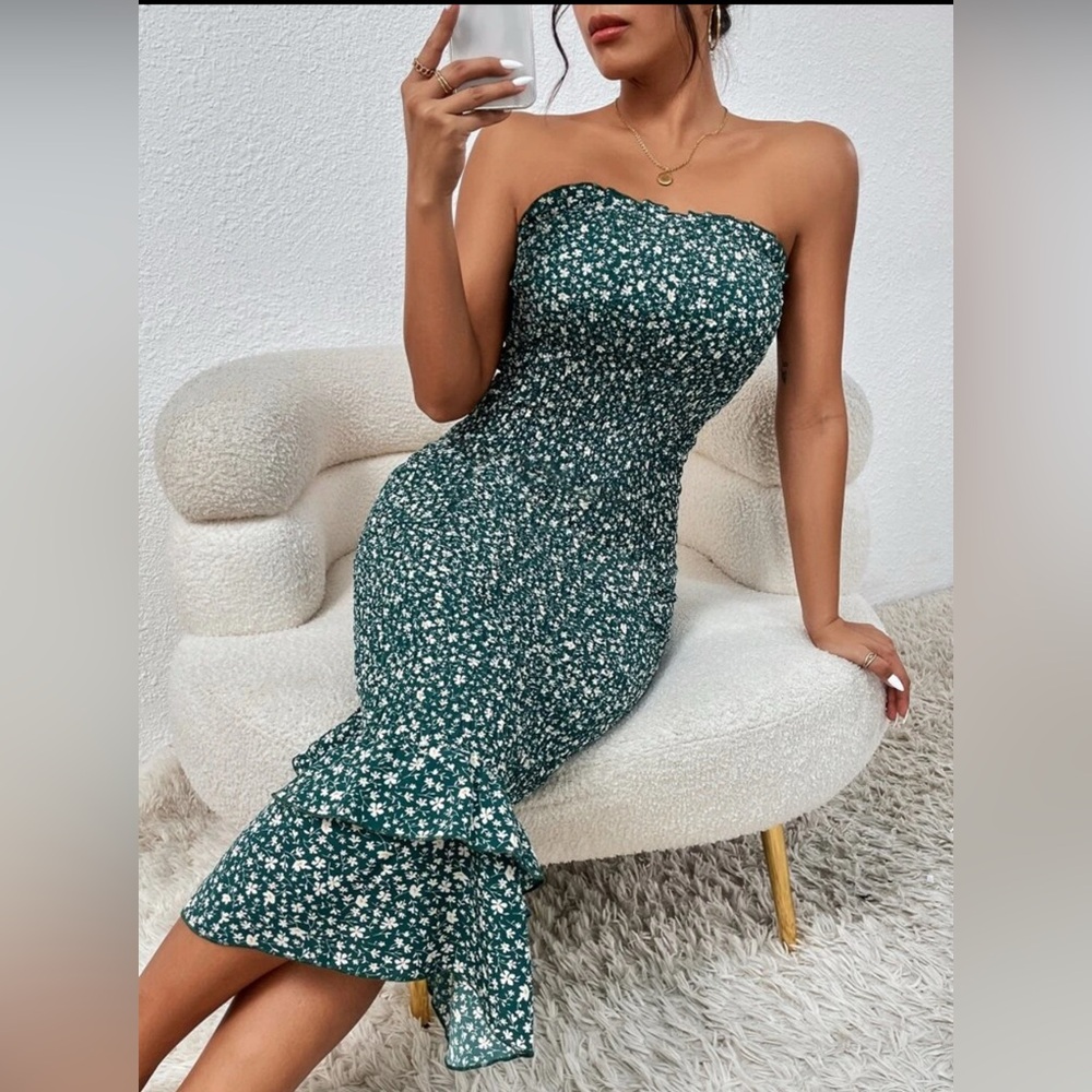 Ditsy Floral Shirred Ruffle Hem Tube Bodycon Dress